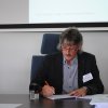 Burmistrz miasta Novy Bydzov Pavel Louda podpisuje umowę partnerską